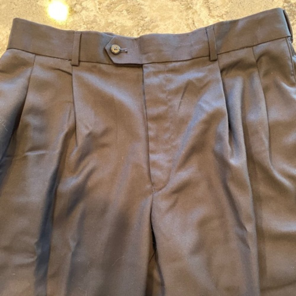 Stafford Pleated Dark Navy Dress Pants 34X32